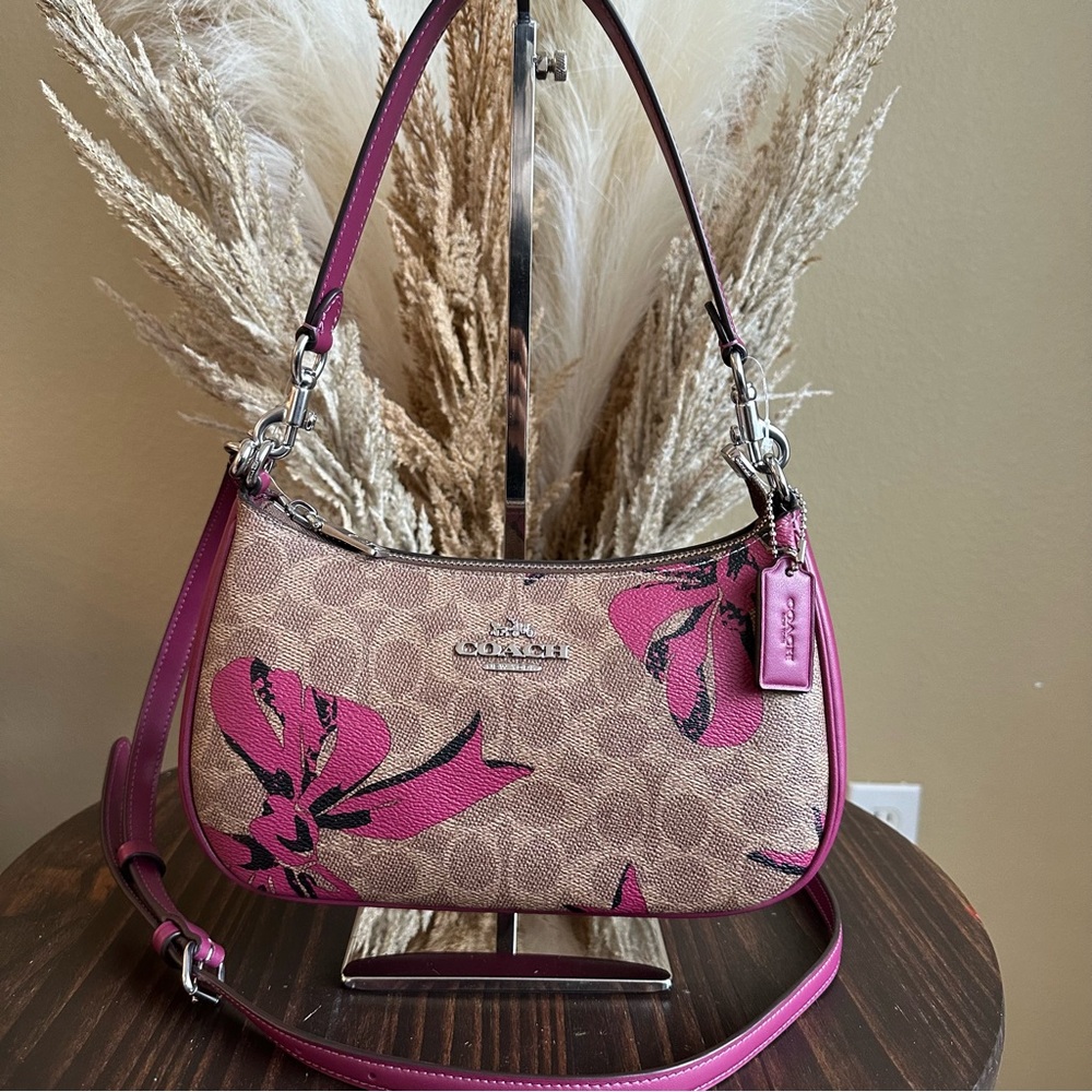 Coach Teri Shoulder Bag In Signature Canvas With Bow Print - Picture 6 of 13